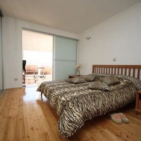 Ana - Four Bedroom With Terrace, Sea View And Private Pool דירה