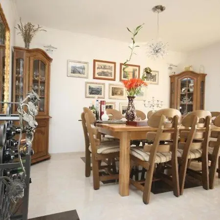 Ana - Four Bedroom With Terrace, Sea View And Private Pool דירה *