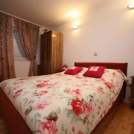 Ana - Four Bedroom With Terrace, Sea View And Private Pool Apartament